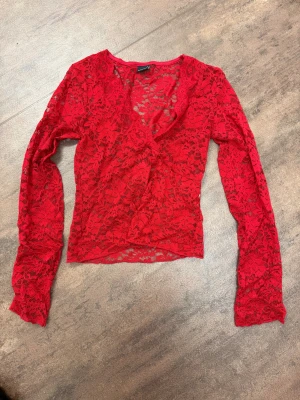 Spets topp Gina tricot   - Superfin spets topp, endast provad, storlek S💞