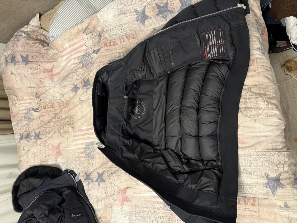 Svart pufferjacka från Moose Knuckles  - 1