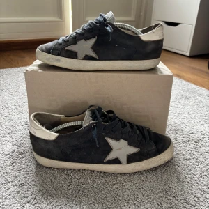 Svarta sneakers från Golden Goose - Byte mot rockrunners 