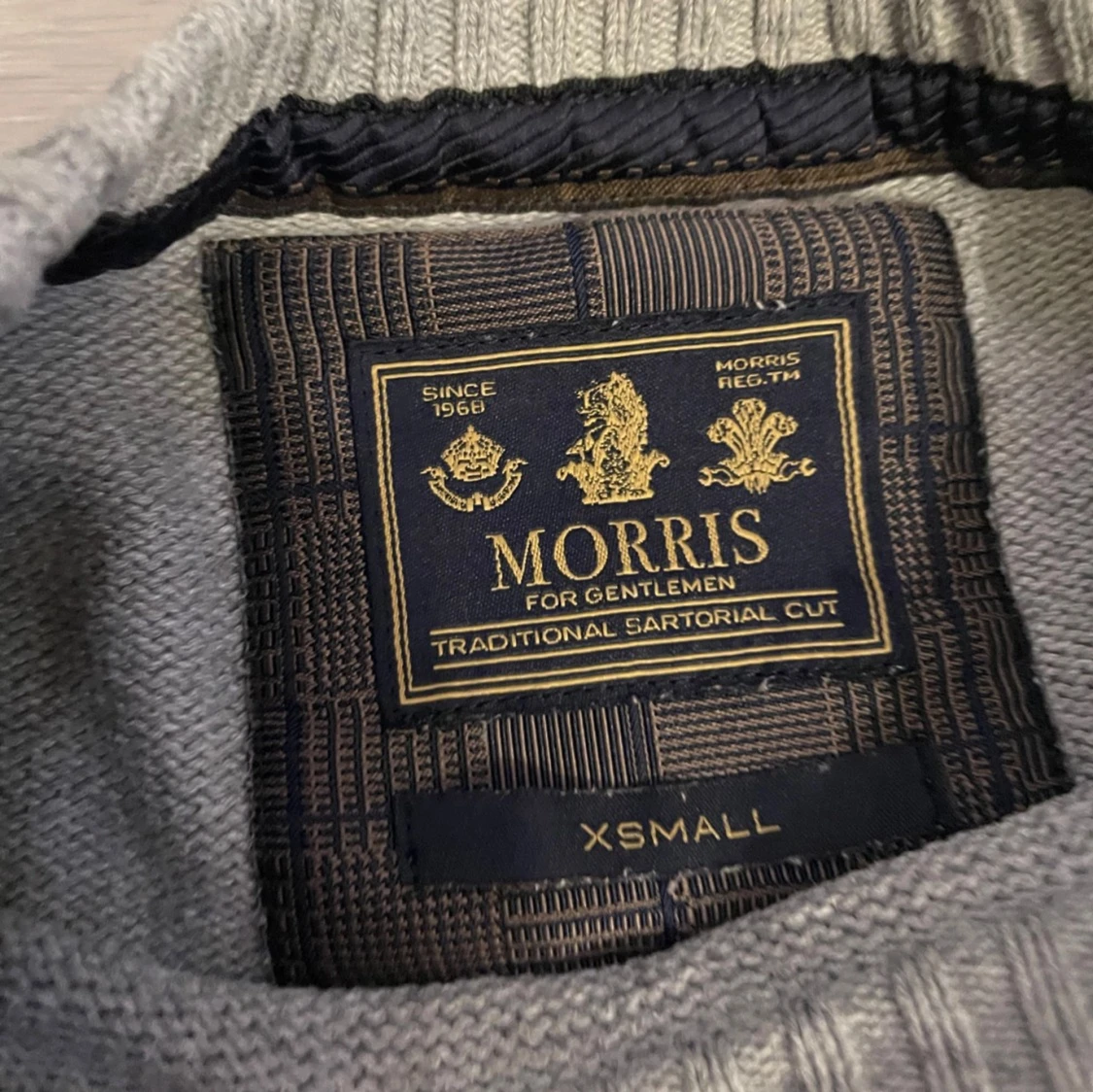 Grå tröja från Morris  - 2