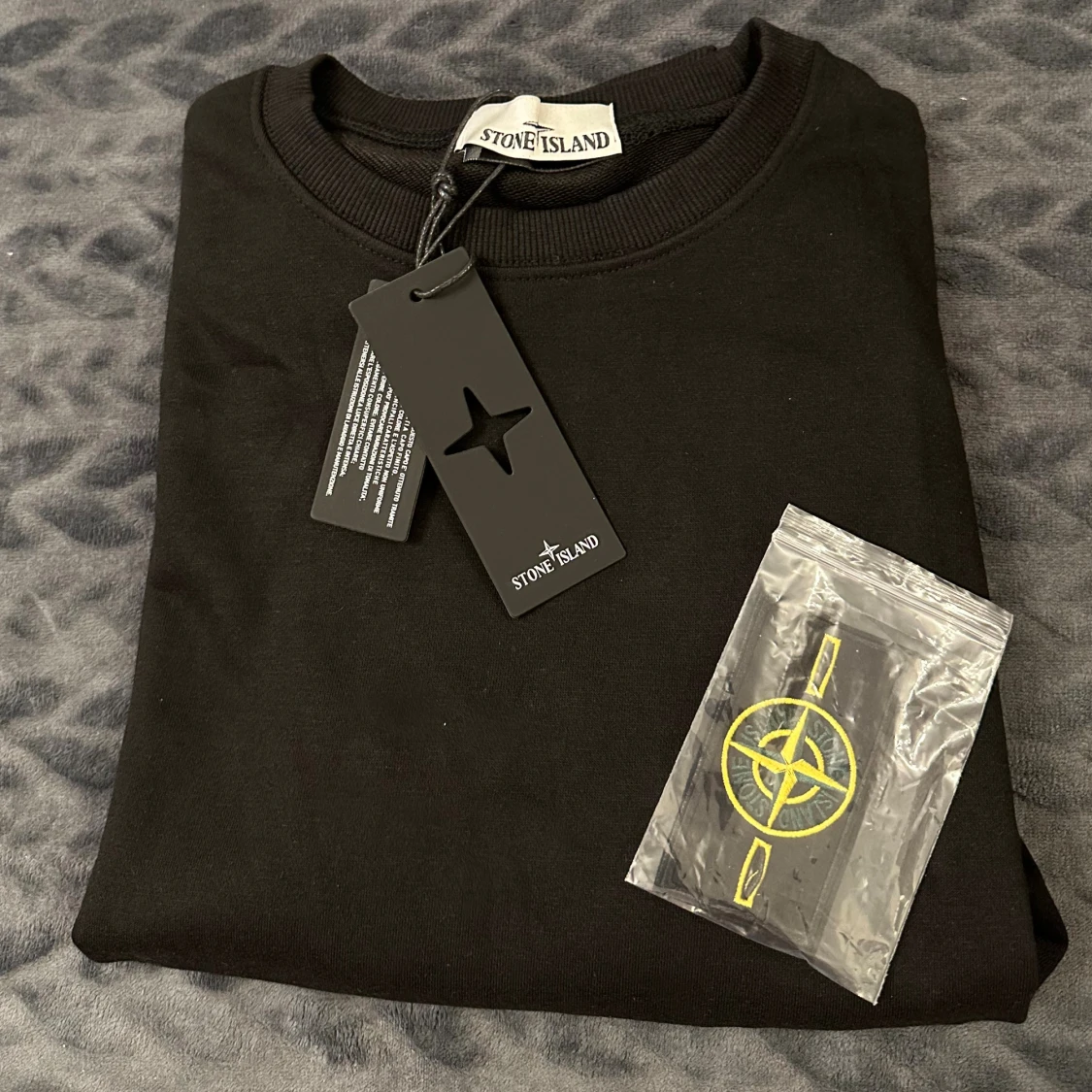 Svart sweatshirt från Stone Island - 4