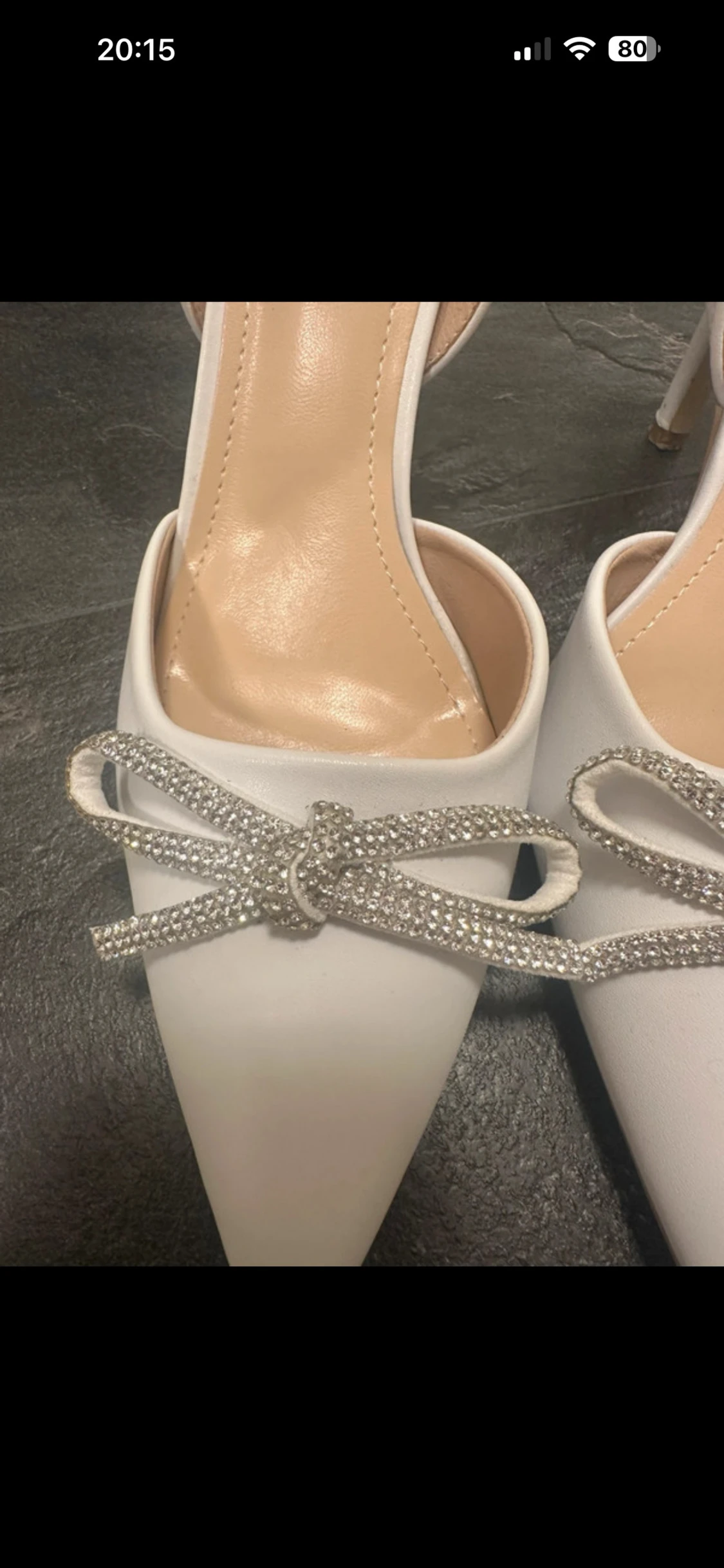 Vita pumps med strassrosett - 1