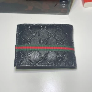 Svart G plånbok - Mycket bra plånbok