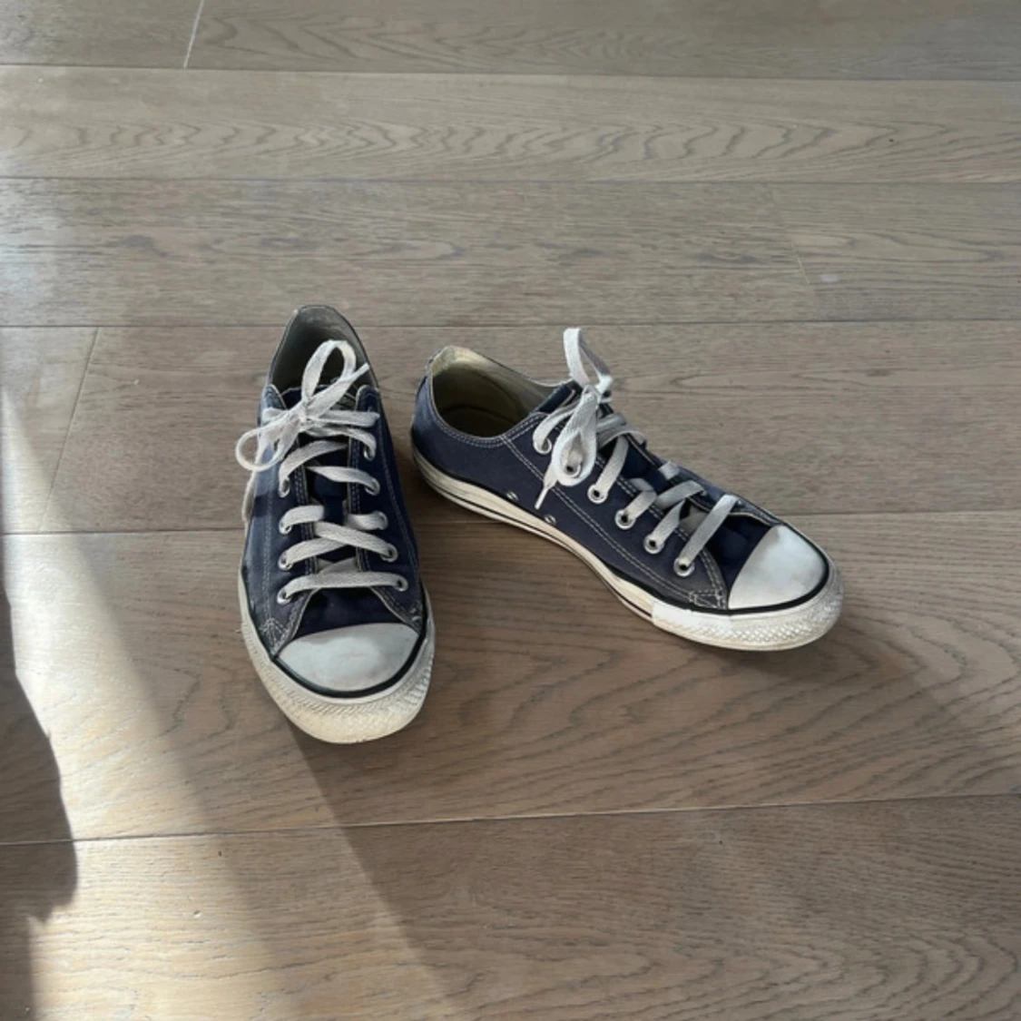 Mörkblå Converse All Star sneakers - 1