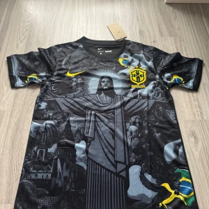 Brazil Hemmaställ Jesus Koncept  - Brazil Hemmaställ med Jesus, Toppskick och aldrig använd, Storlek S