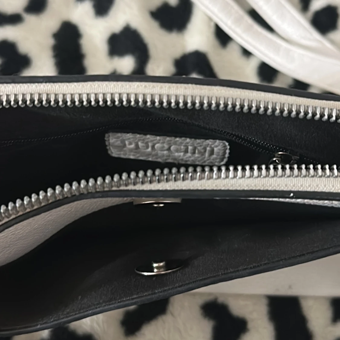 Vit axelväska från Puccini - 2