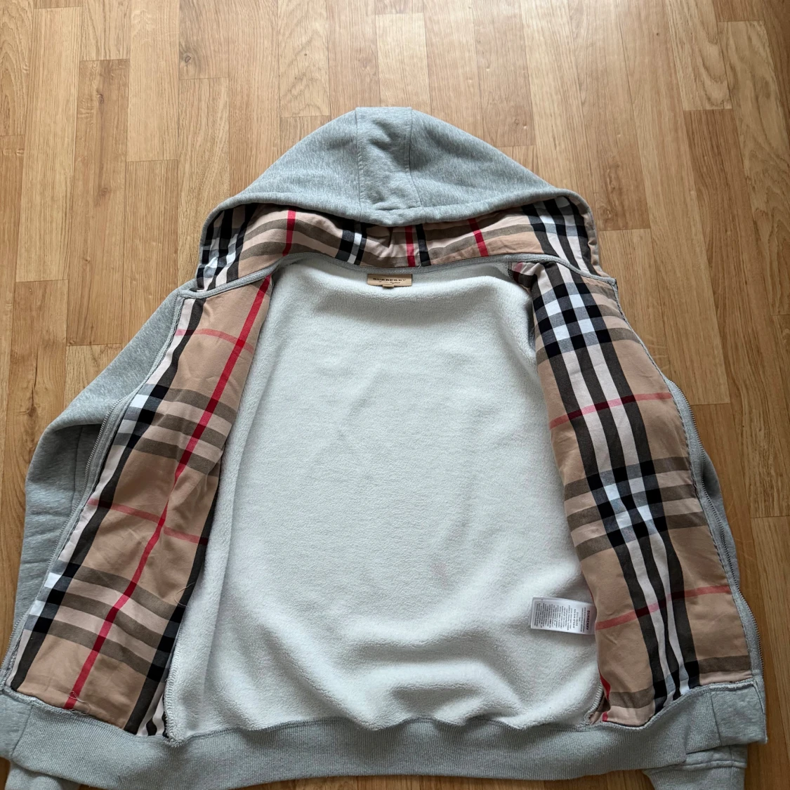 Grå BurBerry zip  - 3