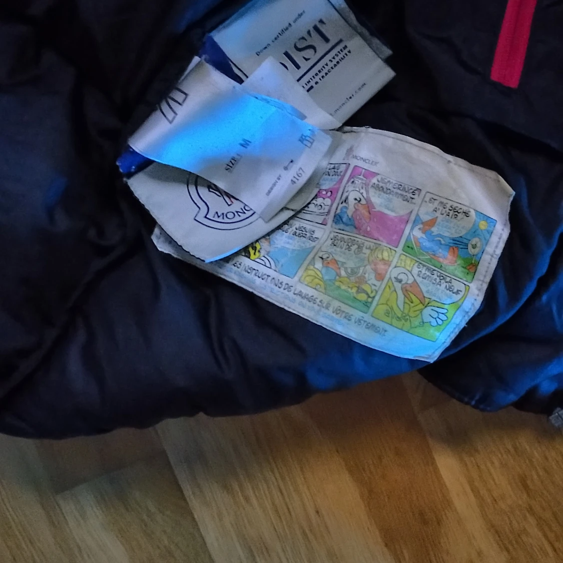 Svart Moncler pufferjacka med huva - 4