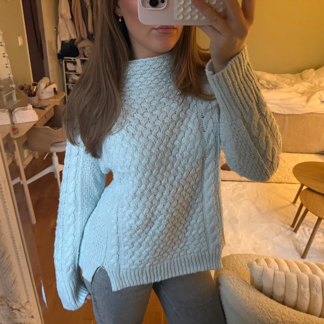 Ljusblå stickad tröja från KappAhl - 1