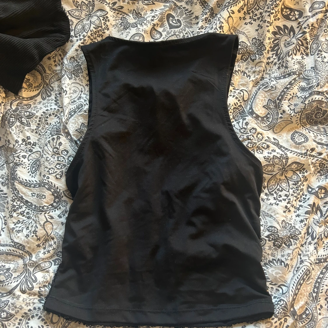 Svart paljettopp från H&M Divided XS - 1