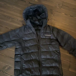 Peak jacka - Peak performance jacka storlek 170
