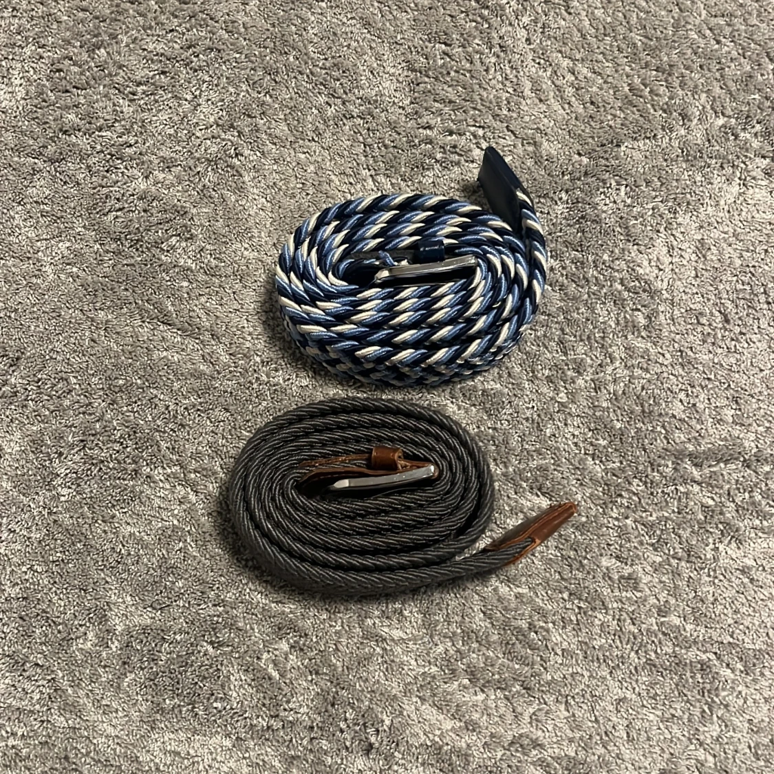 Två flätade bälten  - 1