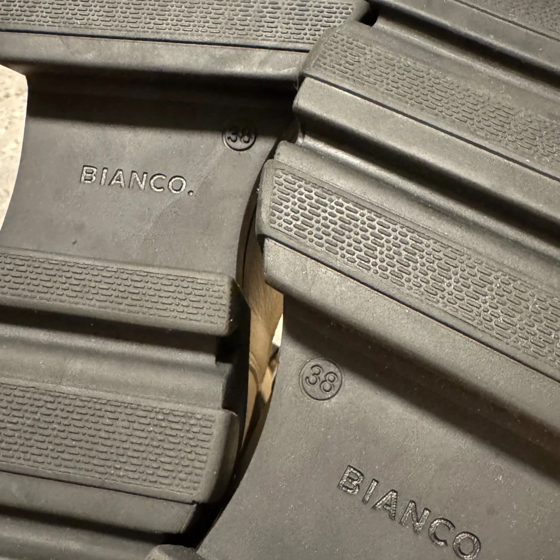 Chunky chelsea boots från Bianco - 4