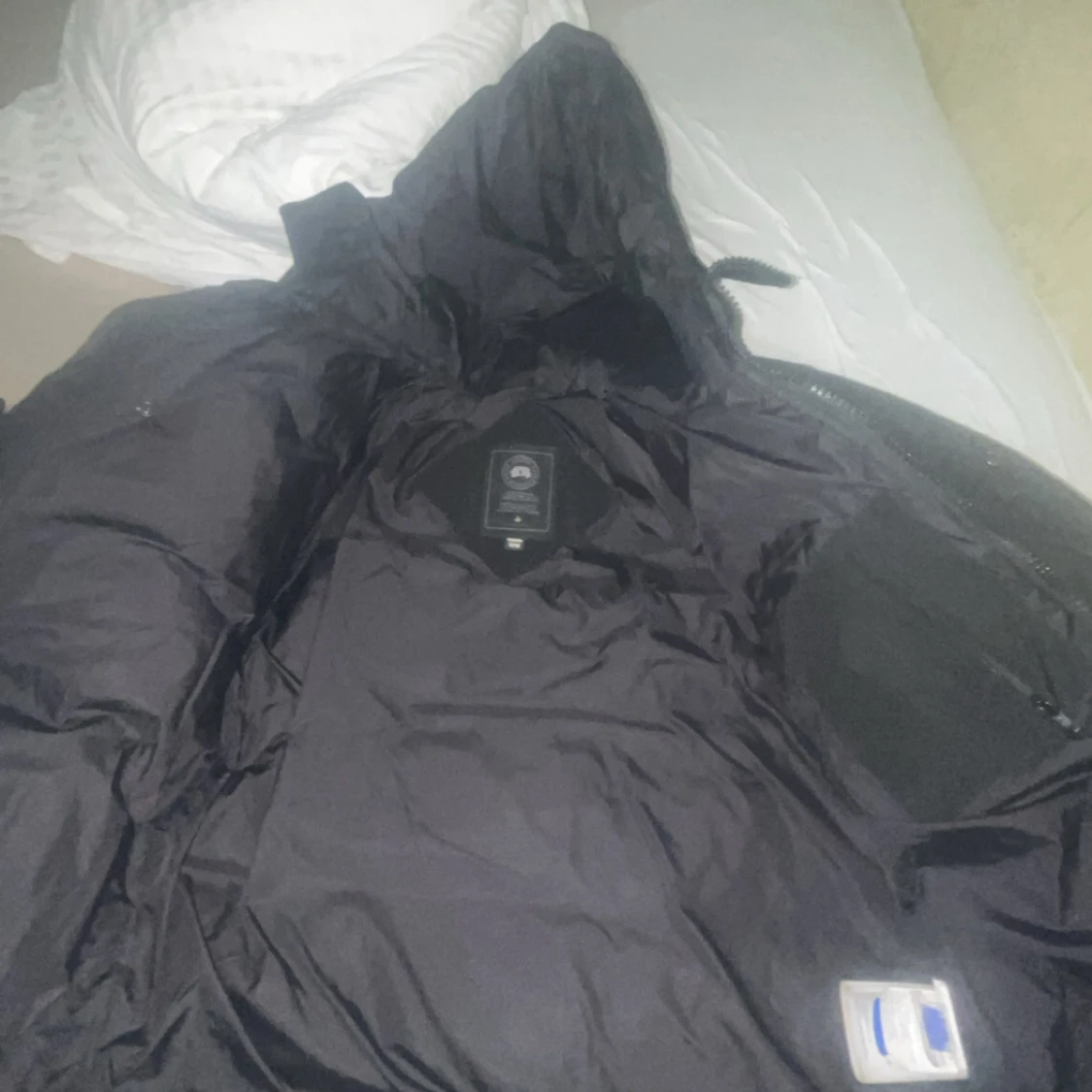 Svart pufferjacka från Canada Goose - 2