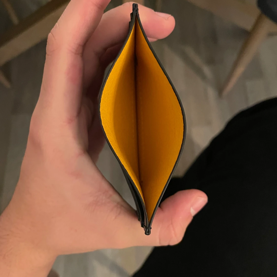  plånbok med ikoniskt mönster - 1