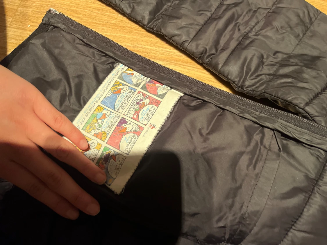 Svart Moncler dunjacka med huva - 3