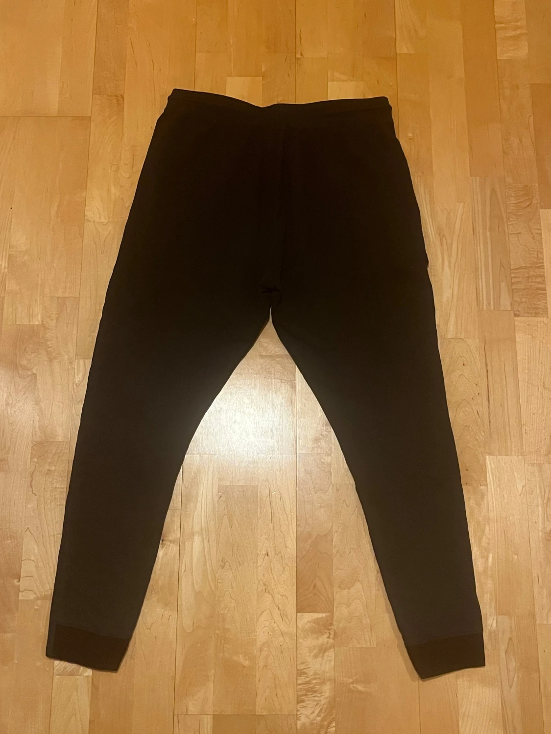 Svarta mjukisbyxor från Gymshark strl M - 1