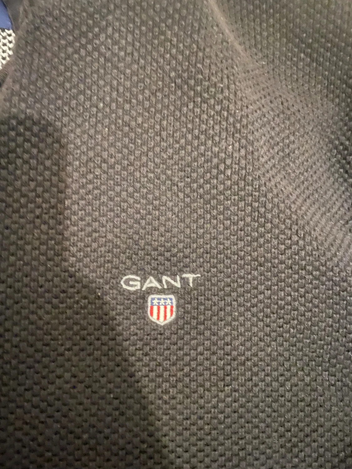 Svart stickad kofta från GANT - 1