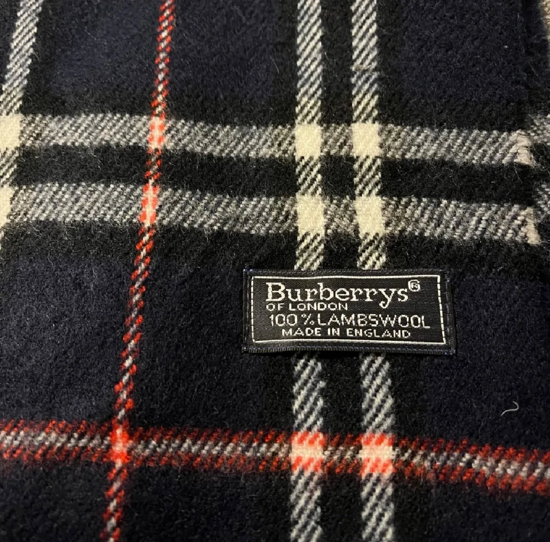 Mörkblå Burberry scarf - 1