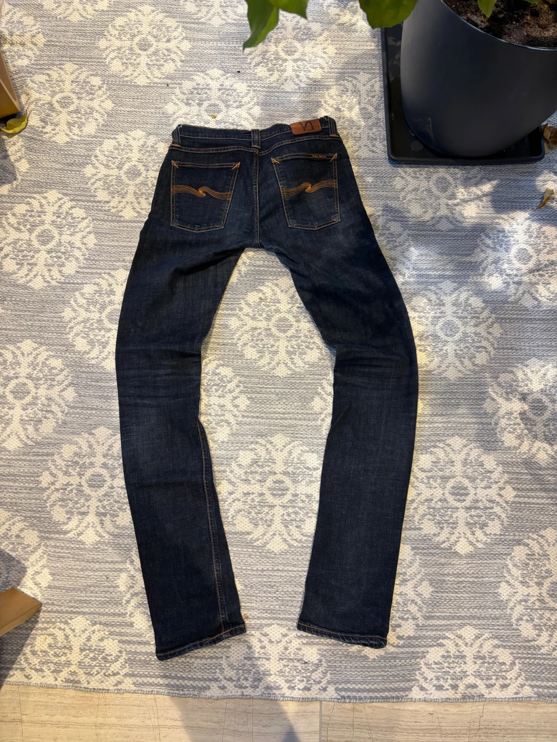 Mörkblå jeans från Nudie Jeans Co W31 L36