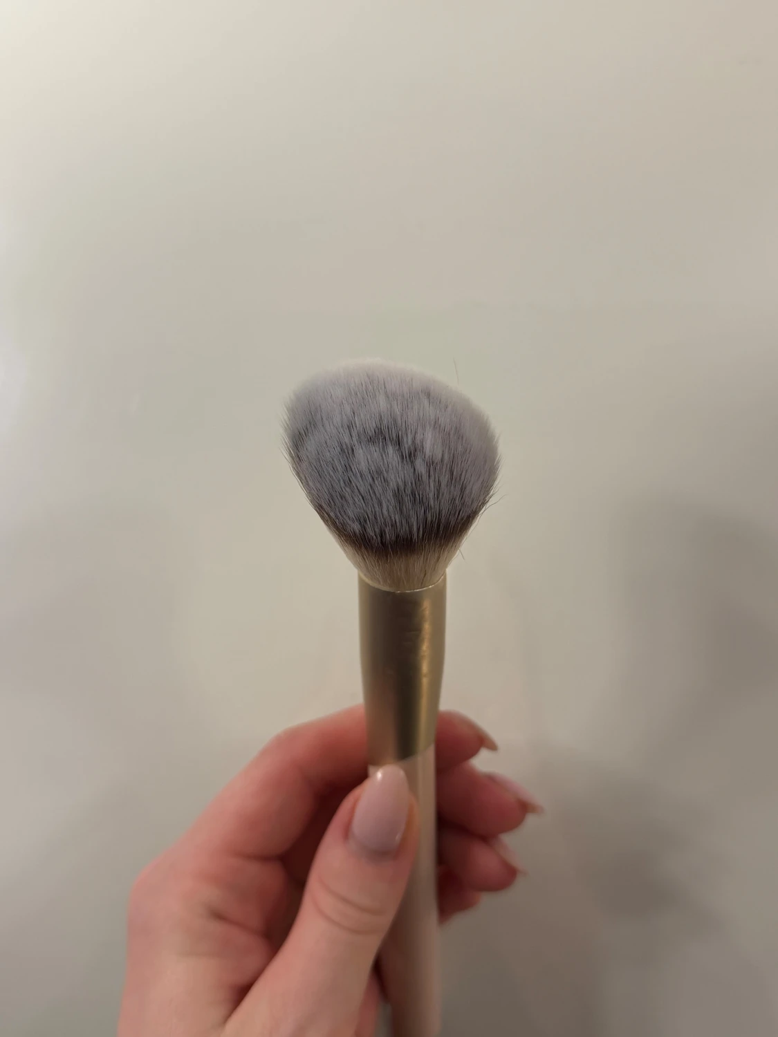 201 Angled Cheek Brush - 2