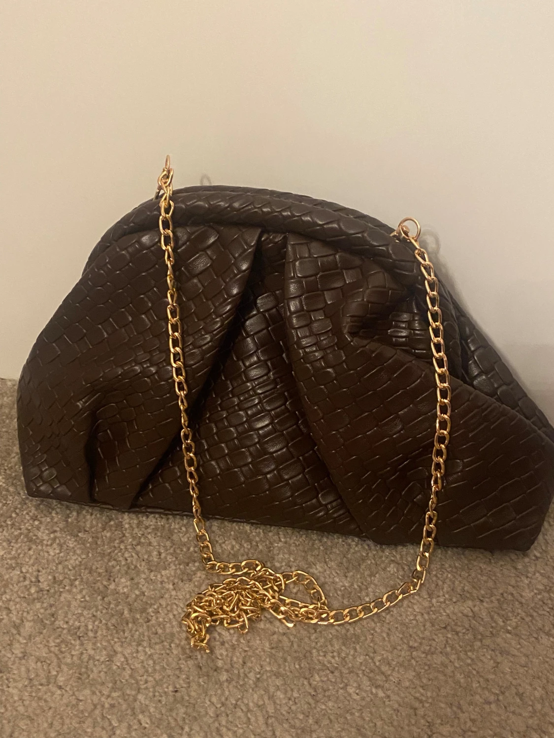 Brun kuvertväska med kedja - 2