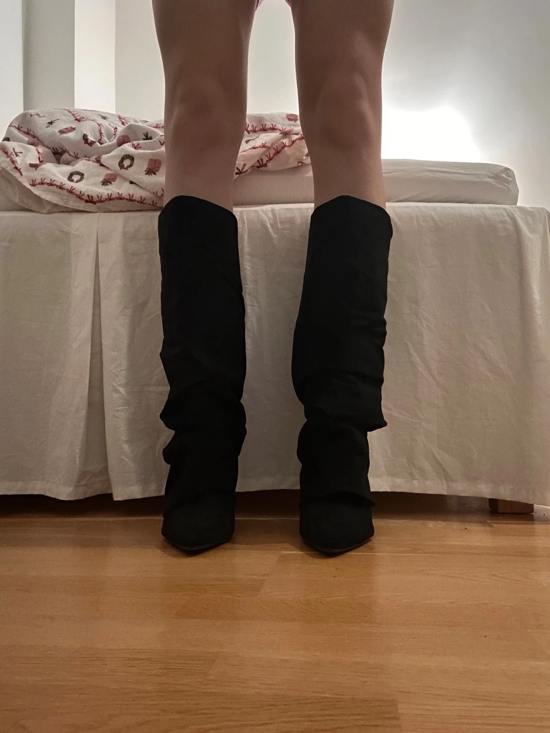 Svarta stövlar med klack - 2