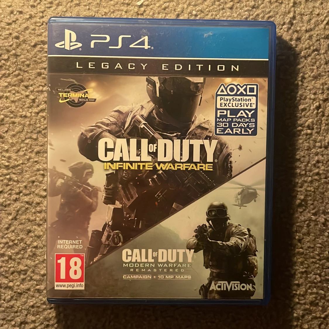 PlayStation 4 Slim - 4