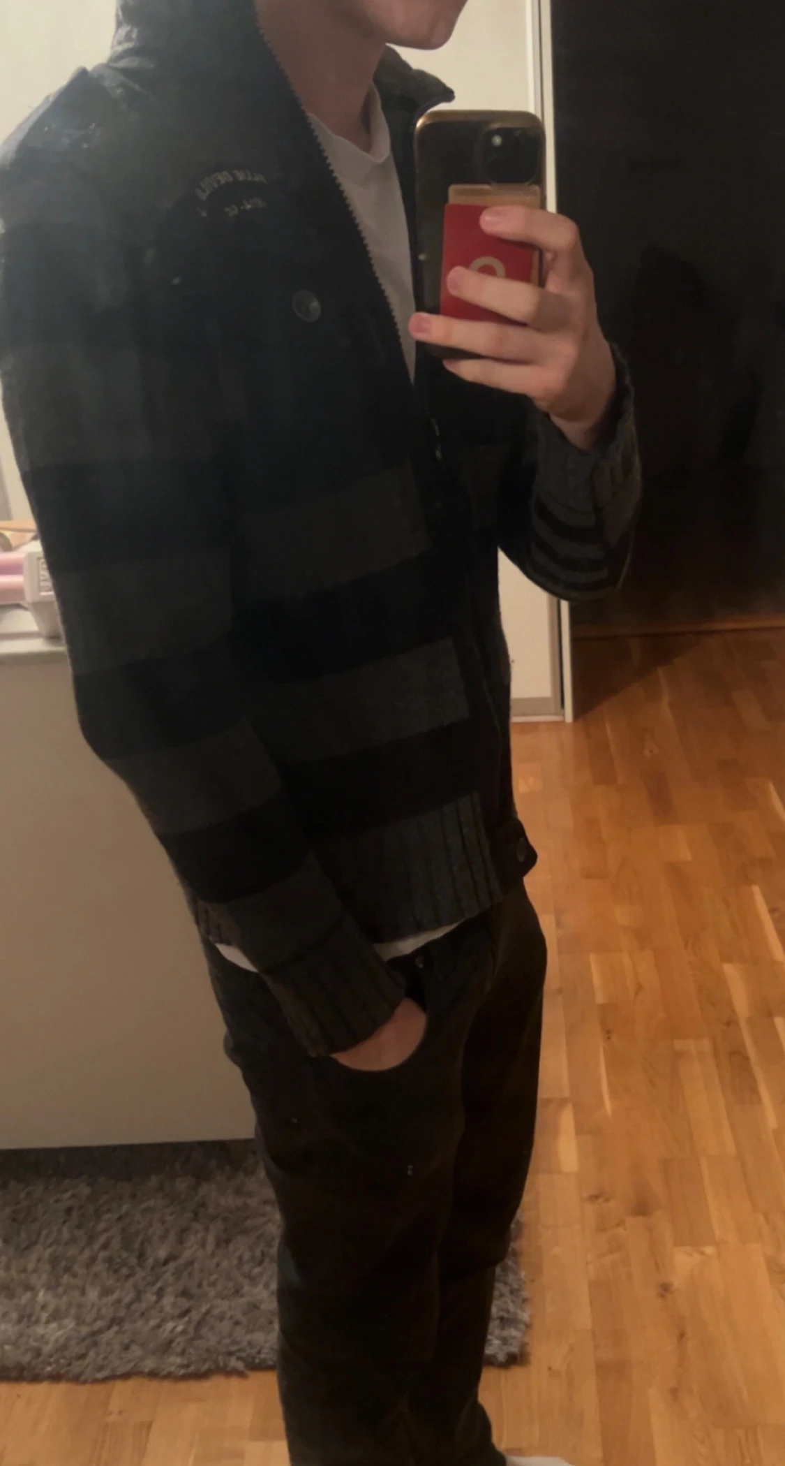 Grå randig cardigan med feta detaljer - 3