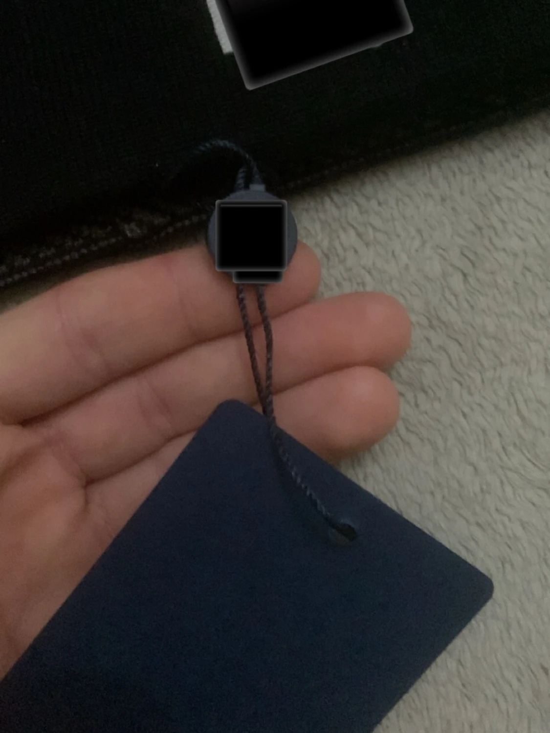 Svart och grå rutig mössa - 2