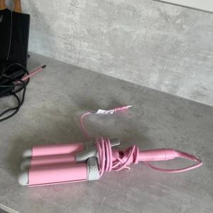 Mermaid hair vågtång - Använd fö gånger, nypris ca 700kr