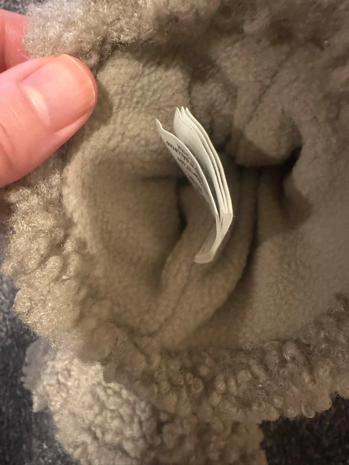 Beige fleecevantar helt nya - 2