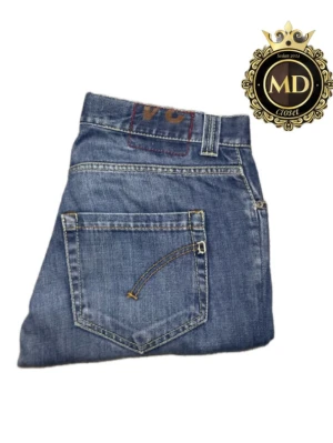 Dondup jeans  - Dondup jeans | färg: blå | storlek:34 men sitter som 32 | skriv vid fundering! Mvh MD closet   