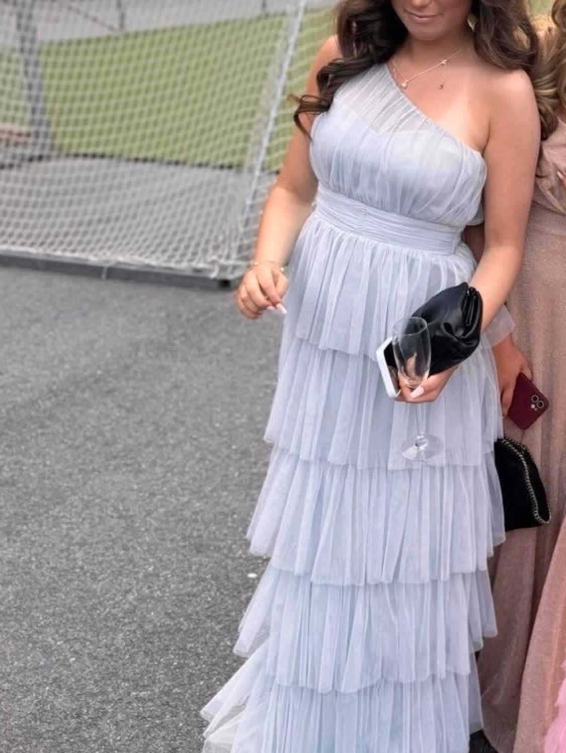 Ljusblå långklänning med volanger - 1