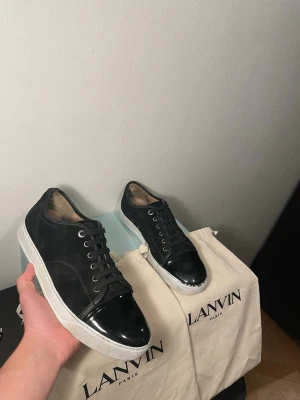 Svarta sneakers från Lanvin  - Feta Lanvins skick 9/10 / storlek 43 / kontakta via intresse eller annat!