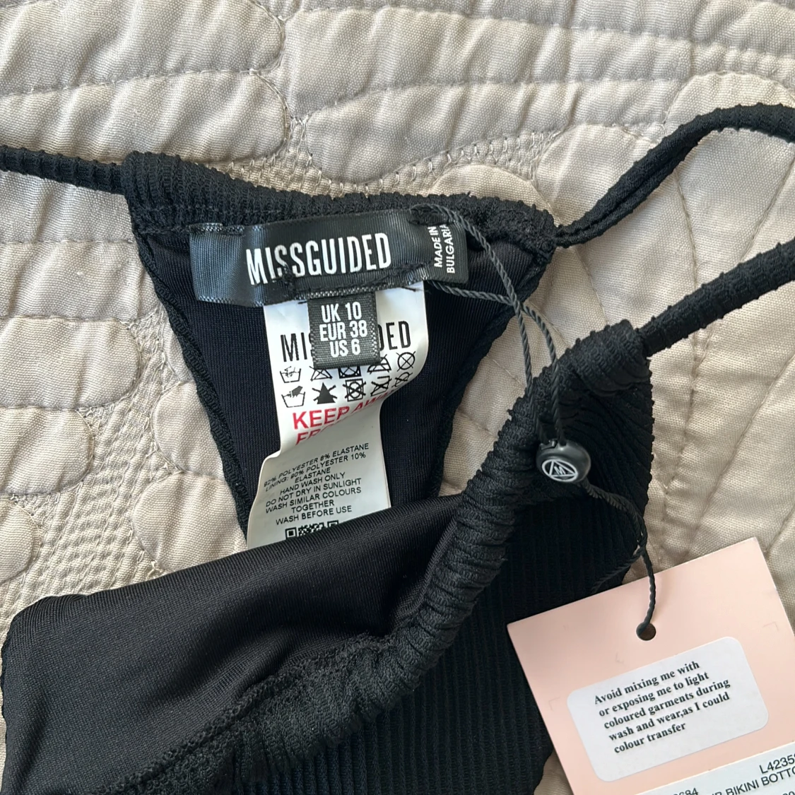 Svart ribbad bikiniunderdel Missguided - 2