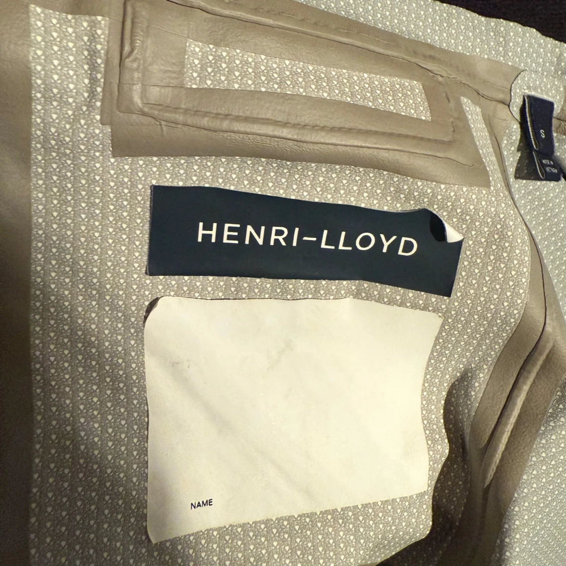 Marinblå och vit seglarjacka från Henri Lloyd - 4