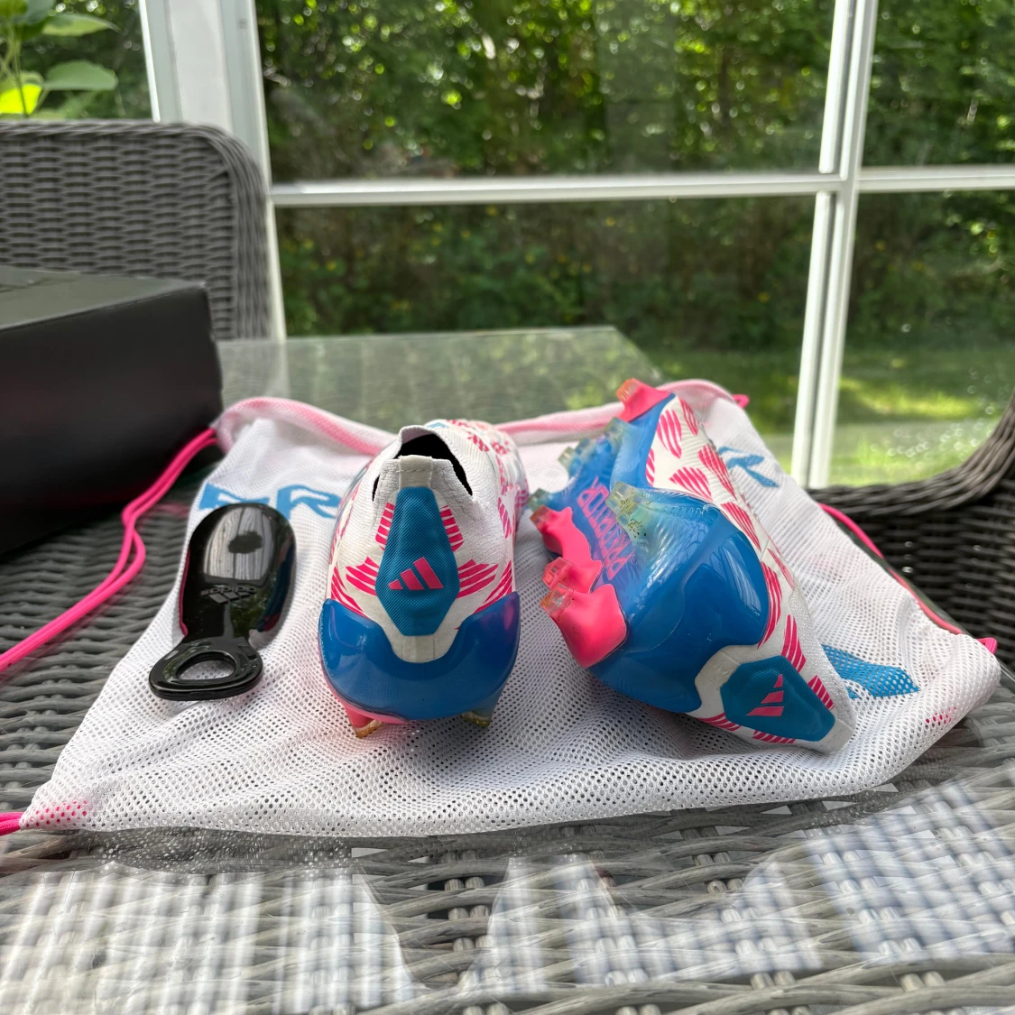 Adidas Predator fotbollsskor vit/blå/rosa - 2