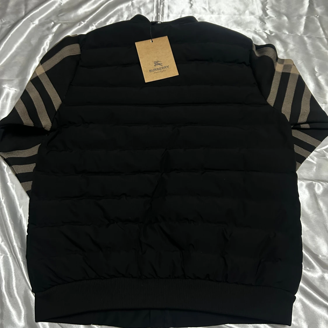 Svart pufferjacka från Burberry M - 1