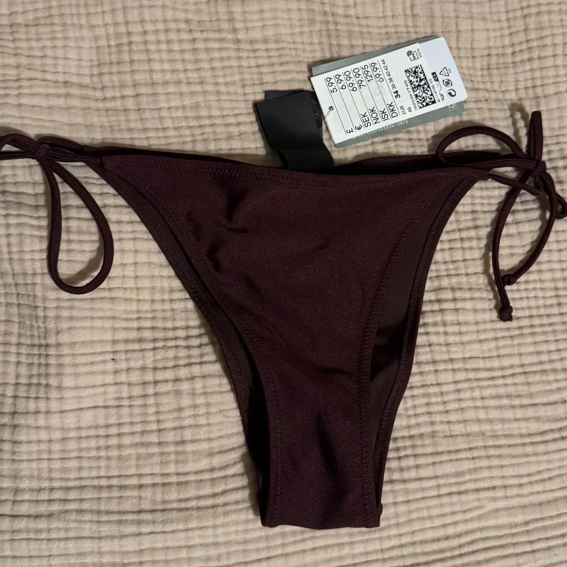Mörkbrun bikiniunderdel