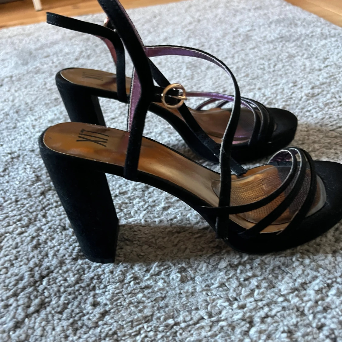 Svarta sandaler med blockklack från XIT - 3