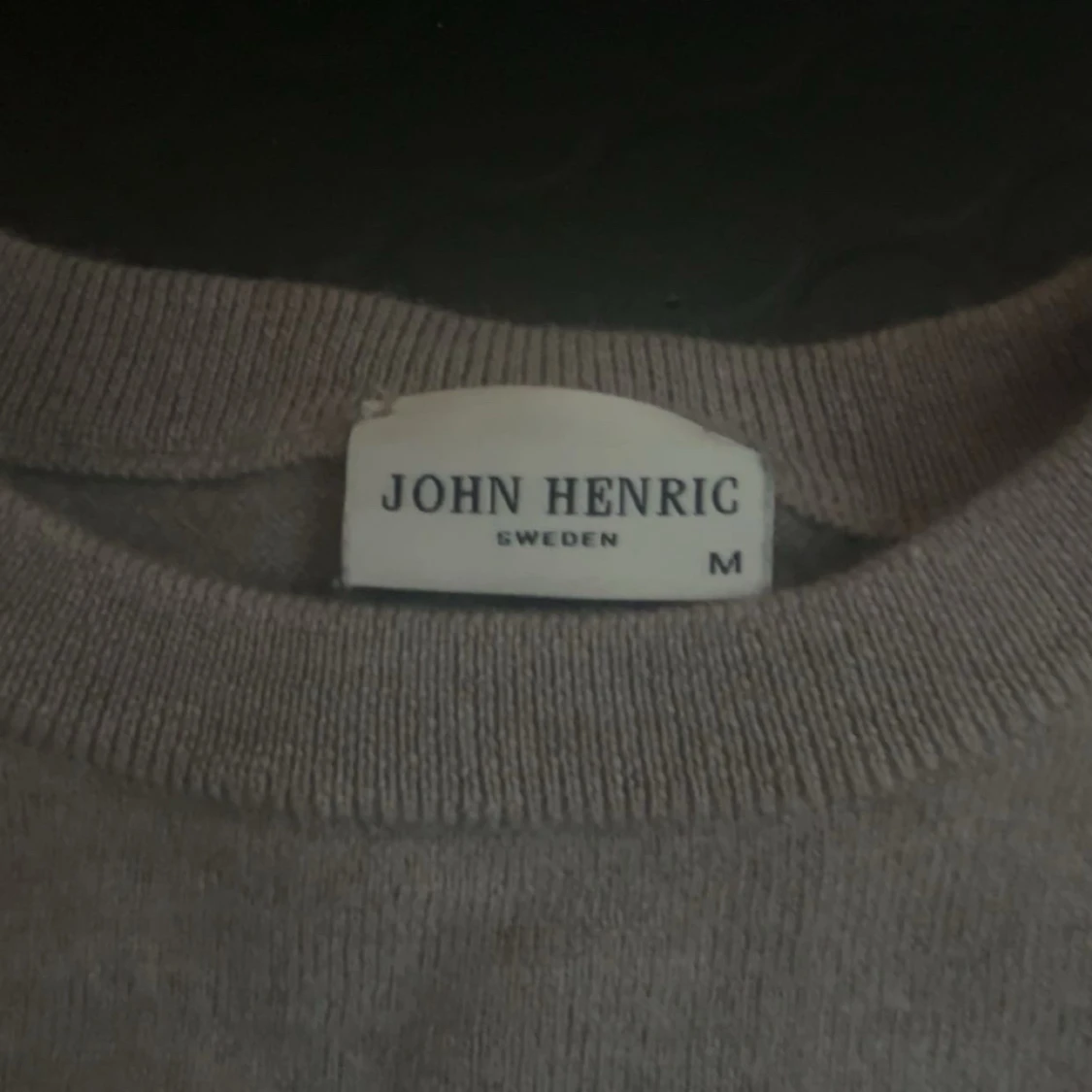 Grå stickad tröja från John Henric - 1