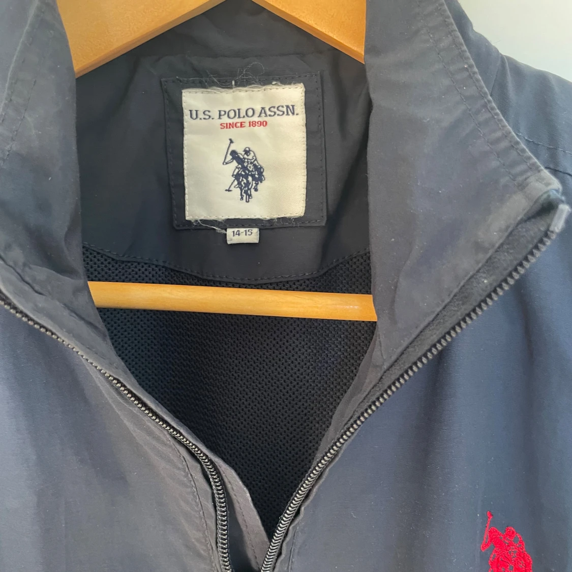 Mörkblå vindjacka från U.S. Polo Assn. - 2