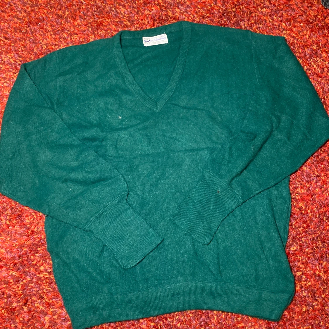 Grön v-ringad tröja från Pickering