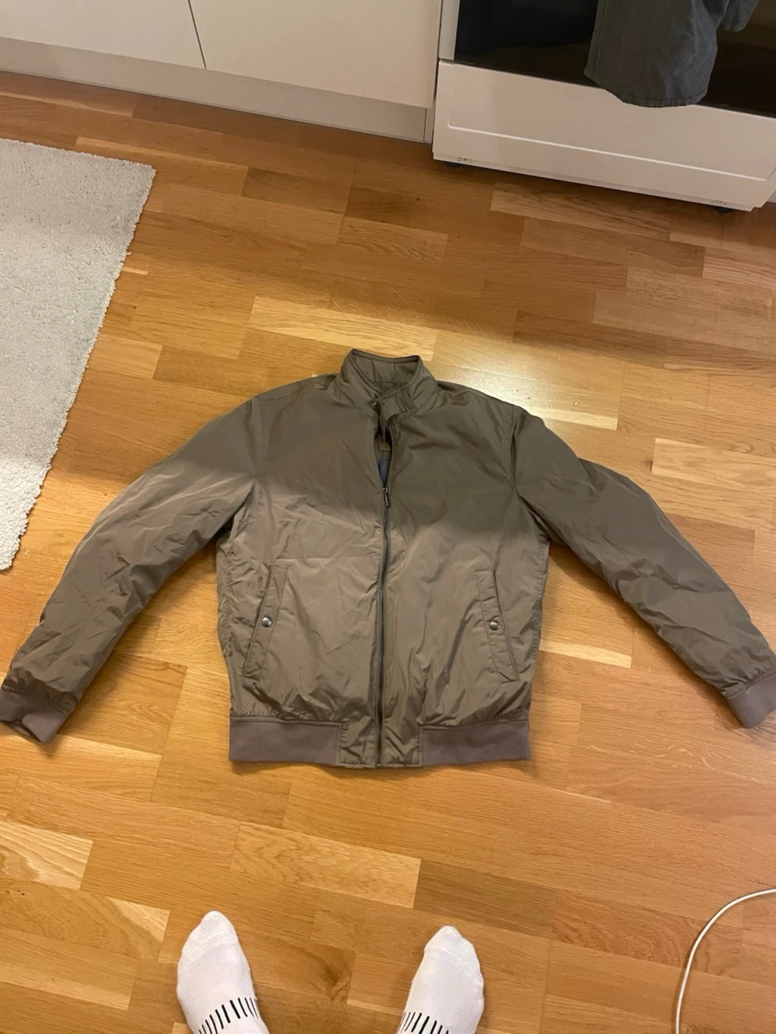 Brun bomberjacka från Massimo Dutti