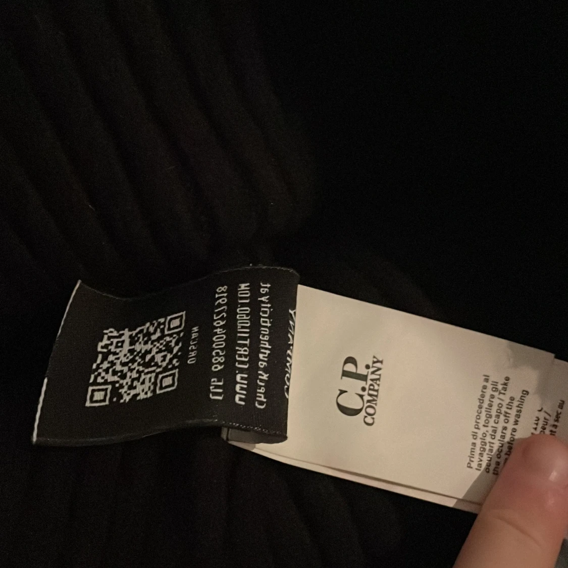 Svart C.P. Company mössa - 3