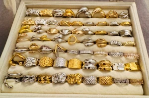 Helg Erbjudande! Köp 4 få 2 slumpmässigt ringar på köpet! - Helg Erbjudande! Köp 4 få 2 slumpmässigt ringar på köpet! ( Gäller endast idag) Priser varierar mellan 89kr till 129kr styck pris.