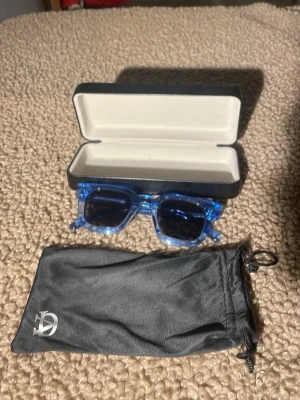 ALL CAP ONE glasögon  - Sjukt snygga glasögon från ALL CAP ONE. Helt nya unga defekter! Klicka hem dessa inför sommaren eller som perfekt jul och nyårs present 🎁 