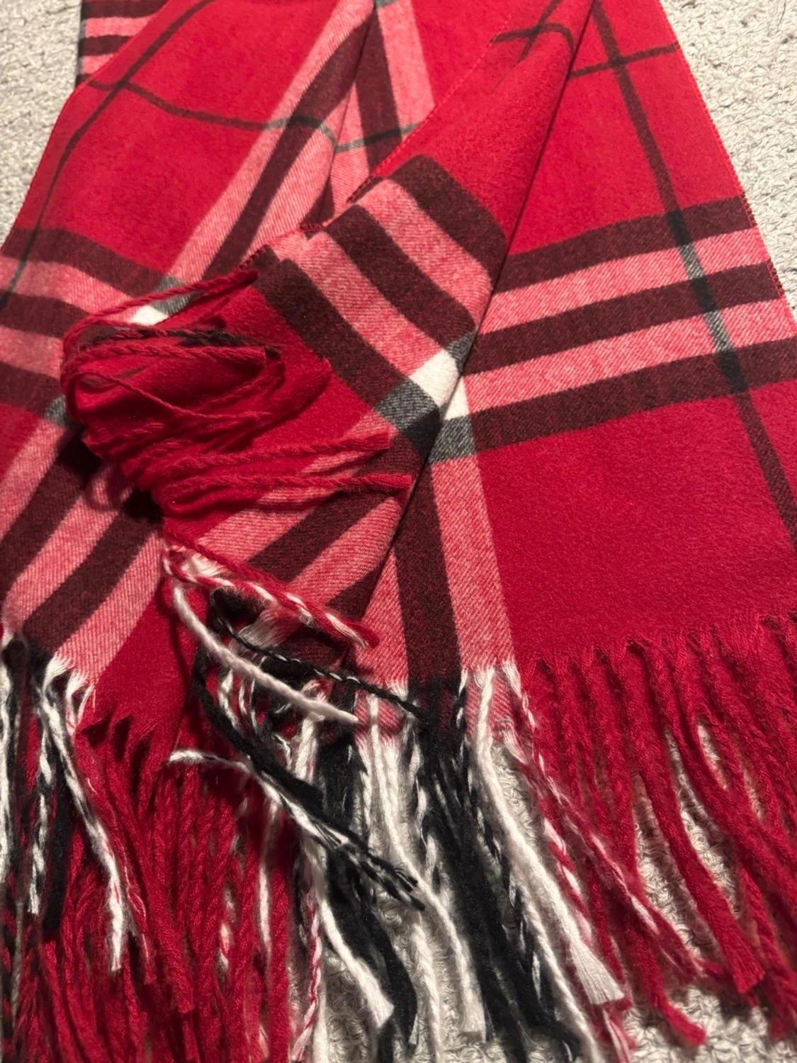 Rutig röd Burberry kashmirväst - 2