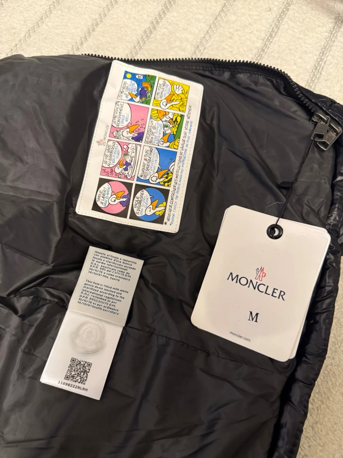 Svart Moncler pufferjacka med huva - 3